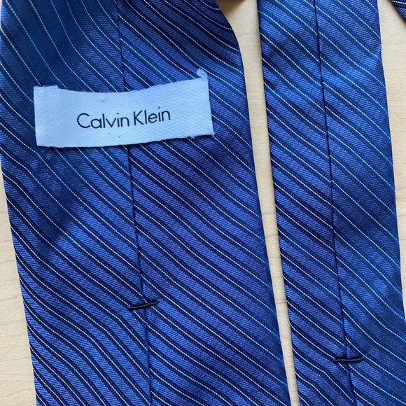 Calvin Klein Tie - Picture 2 of 2